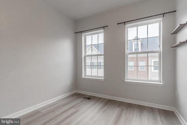 Building Photo - 7173 Brick Kiln Cir