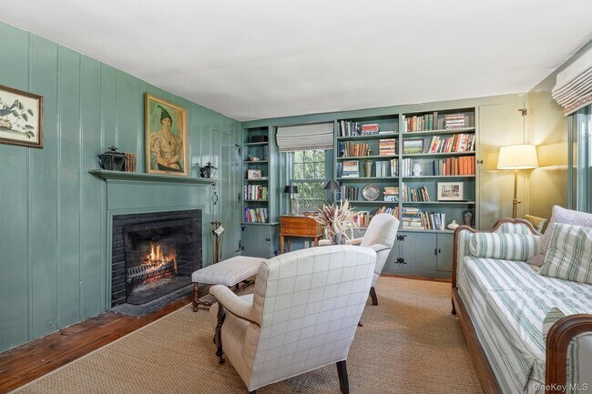 Building Photo - 74 Melville Rd