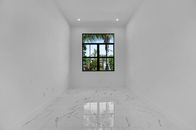 Building Photo - 9533 St Germain Dr