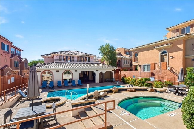 Building Photo - 10091 Sand Key St