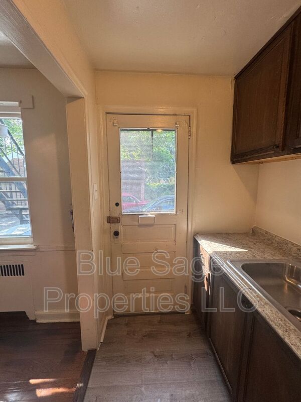 Building Photo - 56 W Albemarle Ave