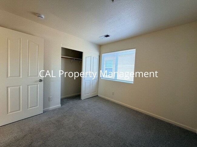 Building Photo - 1159 Cobblestone St