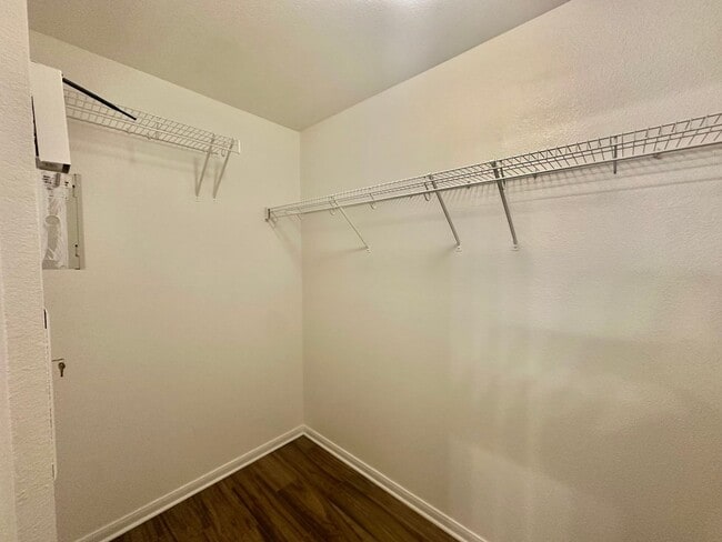 Building Photo - AVAILABLE NOW!!!! NEW-MANAGEMENT