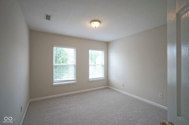 Building Photo - 14170 Royalwood Dr