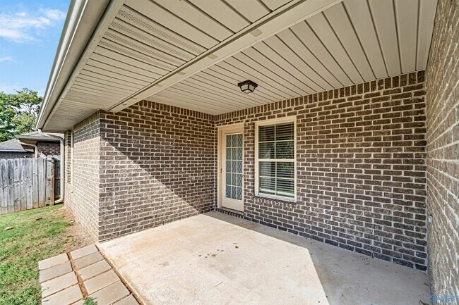 Building Photo - 130 Tybee Dr
