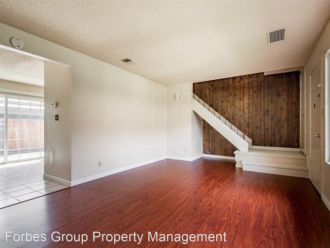 Building Photo - 3 br, 1.5 bath Apartment - 407 Don Carlos Ct