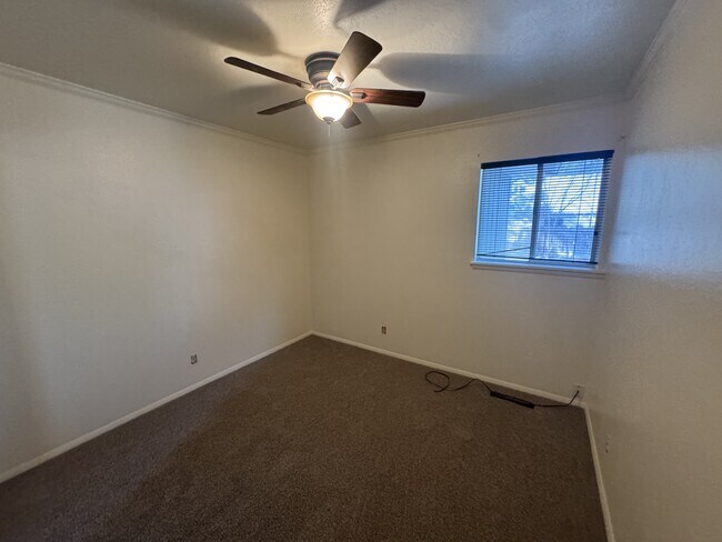 Building Photo - 865 Stanford Ave