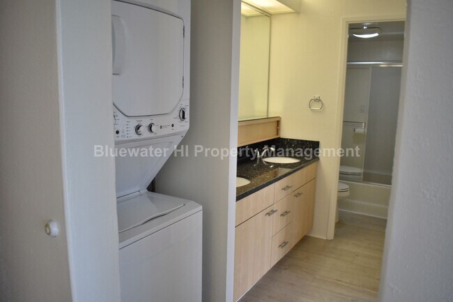 Building Photo - Pearl Two 1/1/1 (Pearlridge Area)