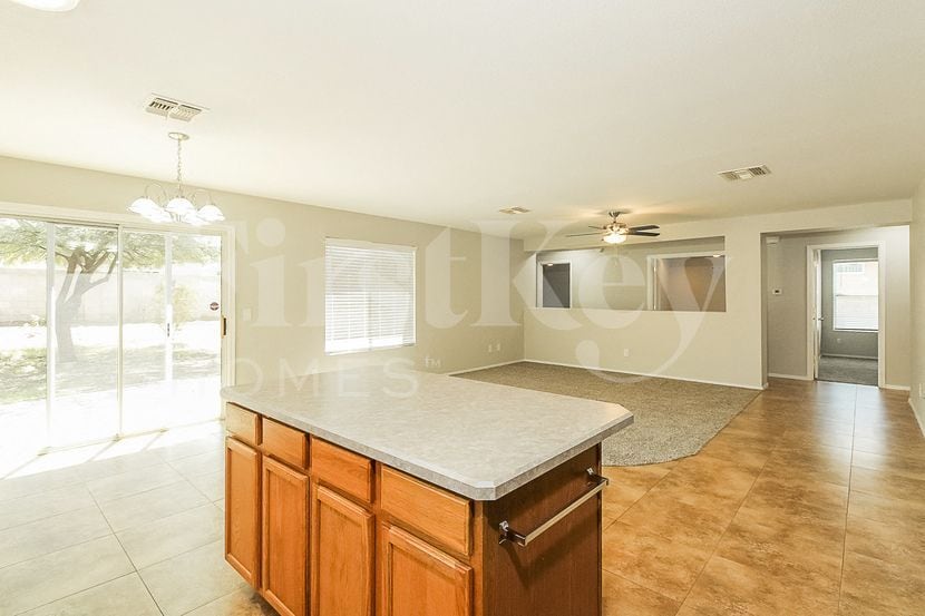 Building Photo - 5878 E Cedarbird Dr