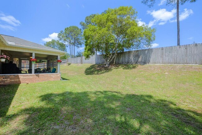 Building Photo - 1236 Northview Dr
