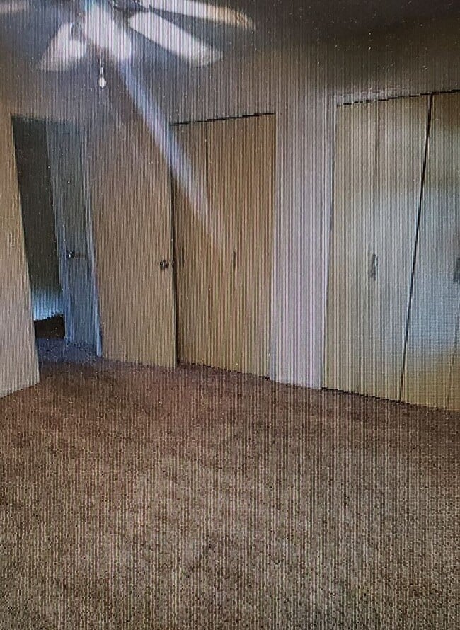 Building Photo - 2 BED WESTMOOR CONDO