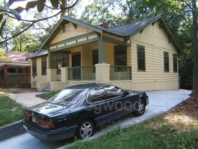 Primary Photo - 767 Joseph E Lowery Blvd SW