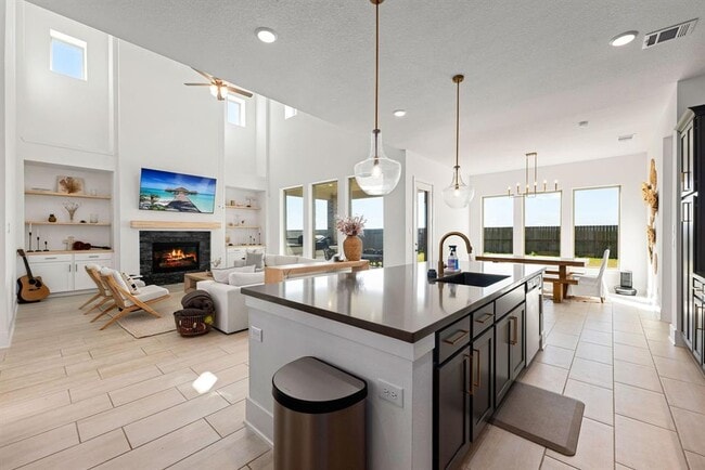 Building Photo - 4122 Basin Park Dr