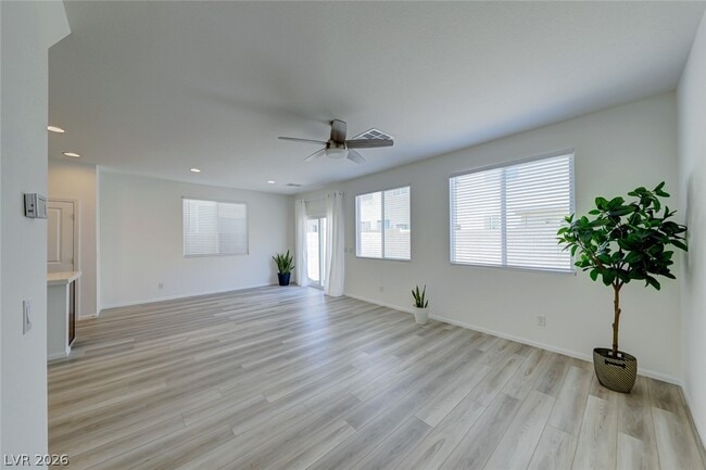 Building Photo - 1110 Cactus Needle Ave