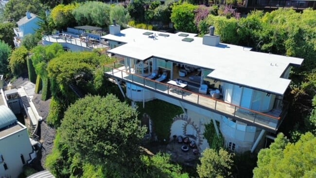 Building Photo - Luxurious Sausalito Breathtaking View Masterpiece! 4BR/3.5BA Home + 1BR/1BA Guest House! Parking!...
