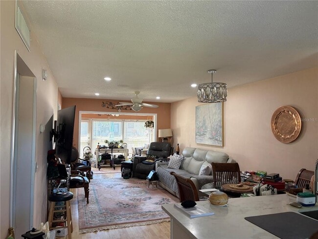 Building Photo - 1606 Flint Dr W