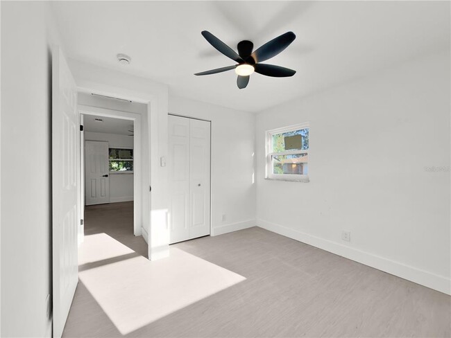 Building Photo - 941 Kathy St