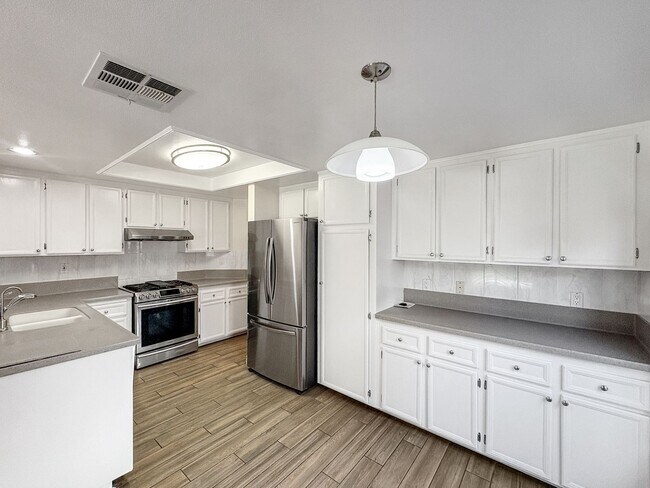 Building Photo - Bright & Spacious 4B/3BA Scripps Ranch Home - New AC, Hardwood Floors, Backyard!