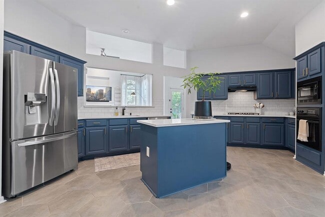 Building Photo - 6716 Edwardson Cove