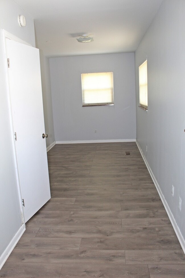 Building Photo - Alcoa City Rental Available Now