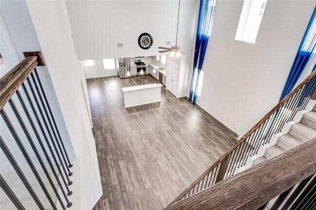 Building Photo - 6601 Avila Way