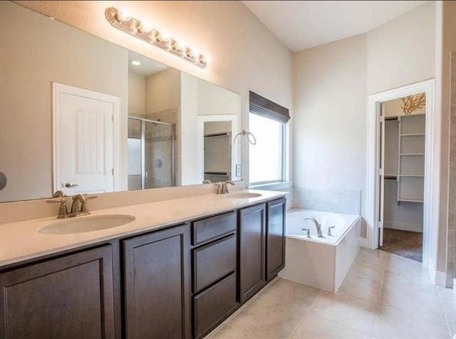 Building Photo - 3700 Hazelhurst Dr