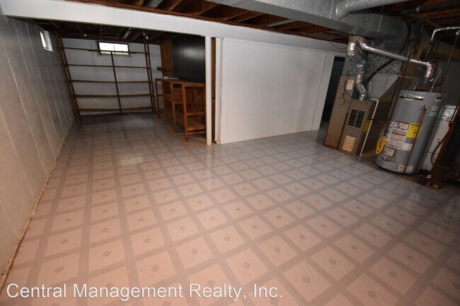 Building Photo - 3 br, 1 bath House - 4039 Manor Drive