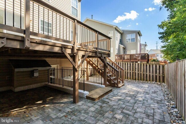 Building Photo - 6522 Trask Terrace