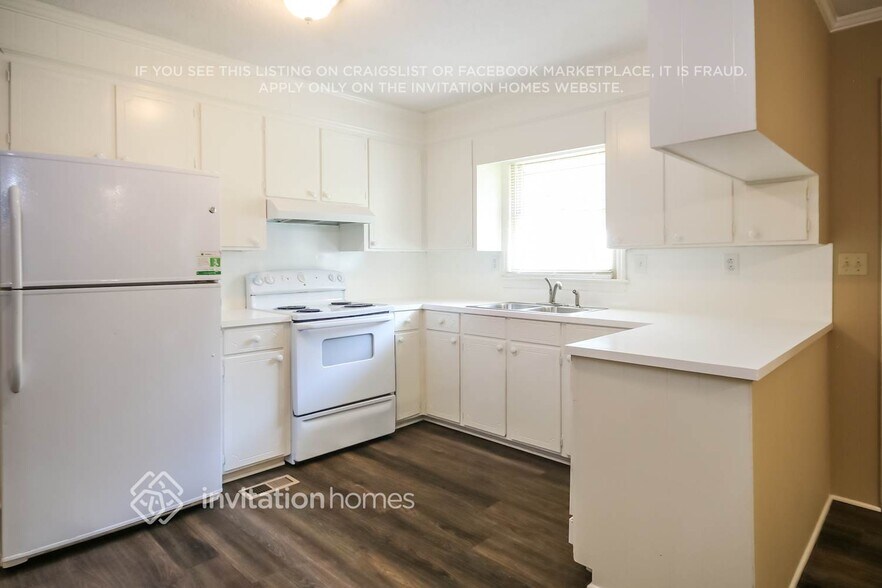 Building Photo - 3310 Paula Cir