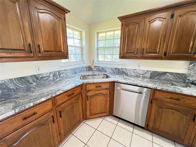 Building Photo - 2312 Blue Cypress Dr