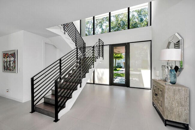 Building Photo - 5921 SW 87th St