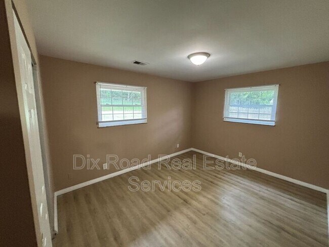 Building Photo - 440 Mc Creary Ct