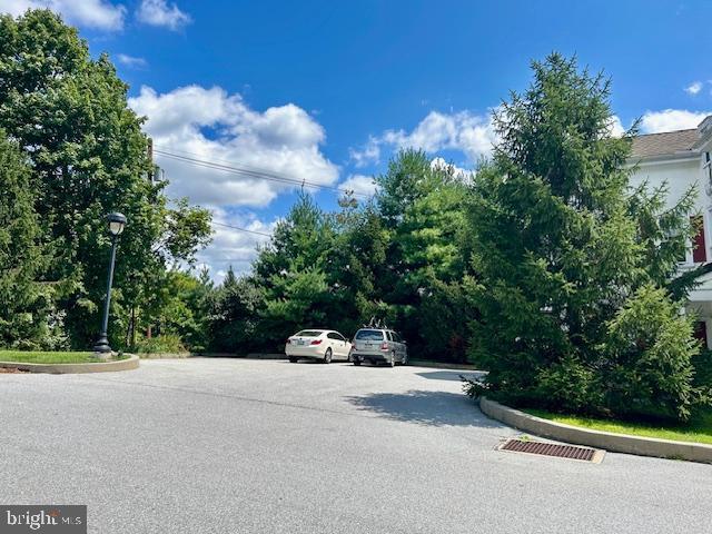 Building Photo - 307 Parkmount Rd