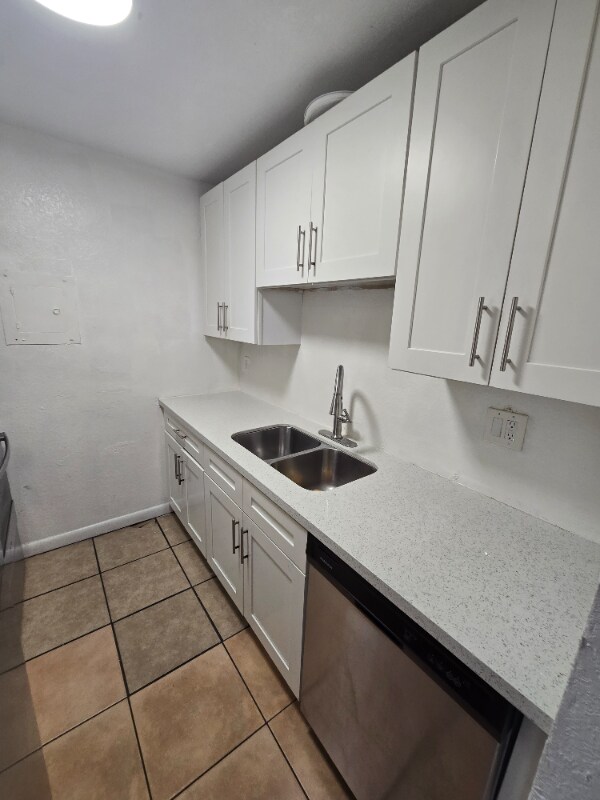 Building Photo - 2719 NW 39th Terrace