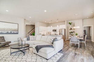Building Photo - Coulee Ridge Twin Homes