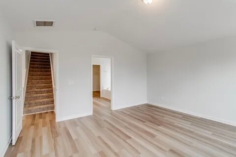 Building Photo - 1039 Begonia Dr