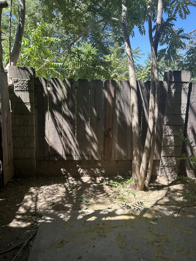 Building Photo - 1808 Colorado Ave