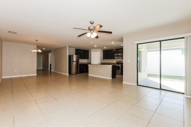 Building Photo - 6953 Redbay Dr