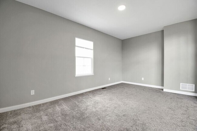 Building Photo - 568 Wellington Cross Drive