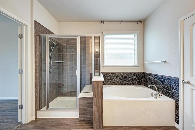 Building Photo - 146 Rock Cliff Ct