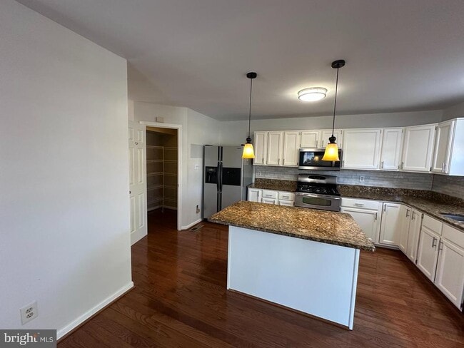 Building Photo - 4700 Warm Hearth Cir