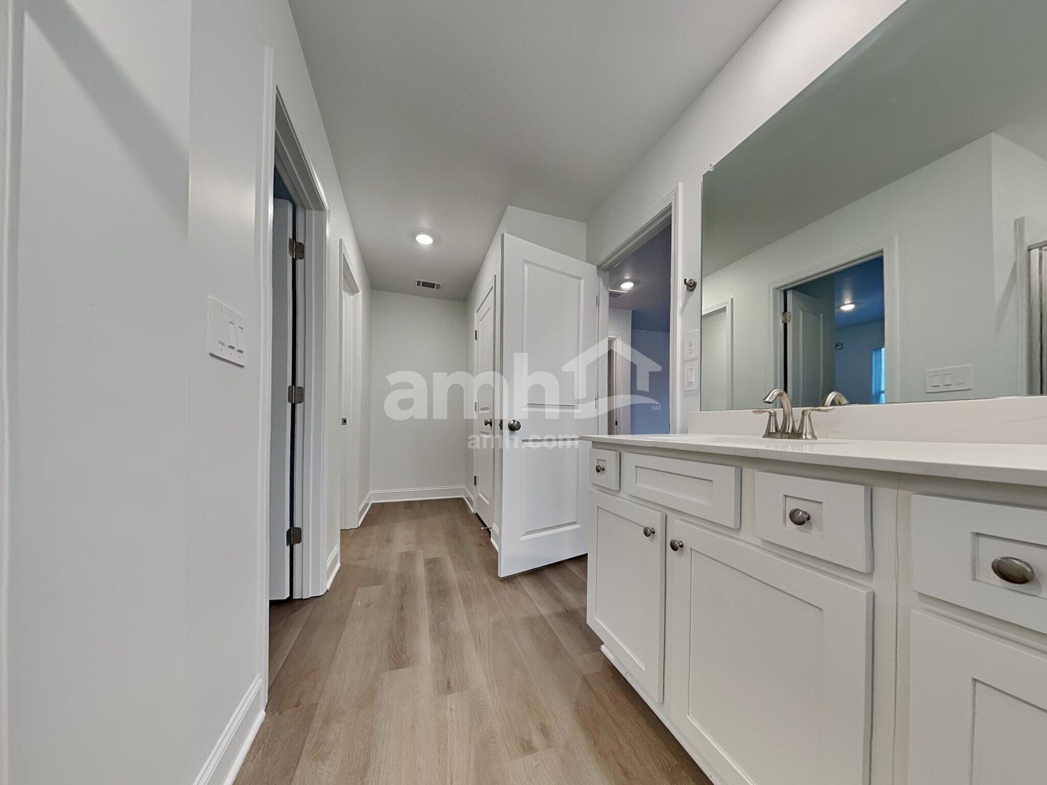 Building Photo - 314 Golucke Way