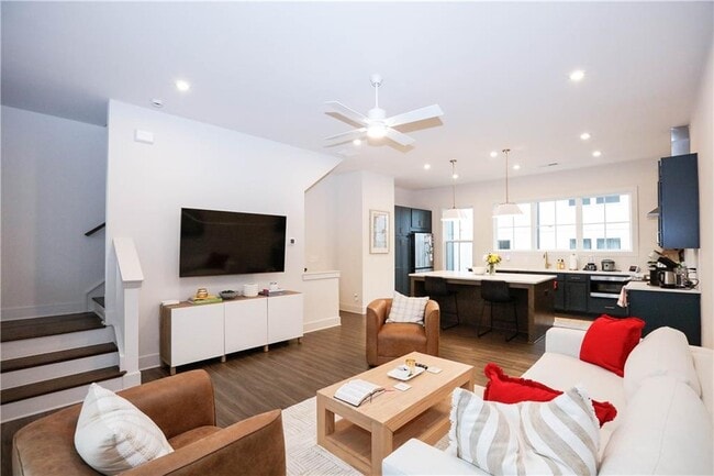 Building Photo - 1305 Breezy St SE