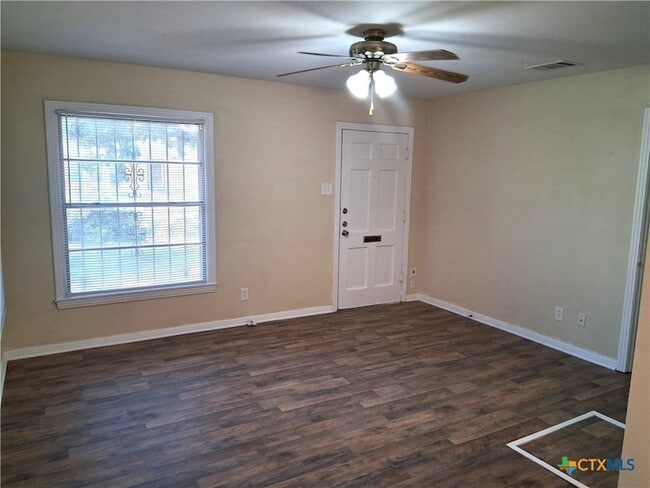 Building Photo - 1004 Nolan Ave