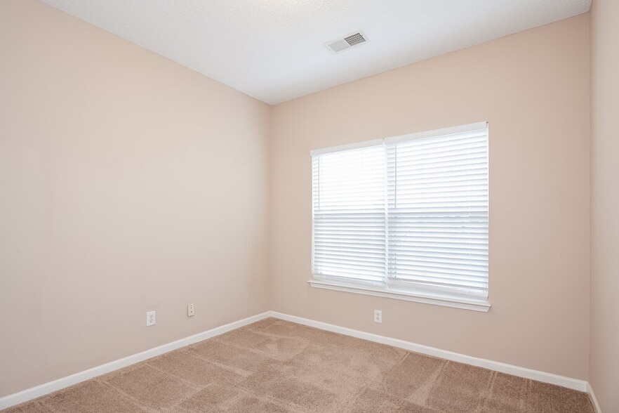 Building Photo - 12330 Summer Creek Ln