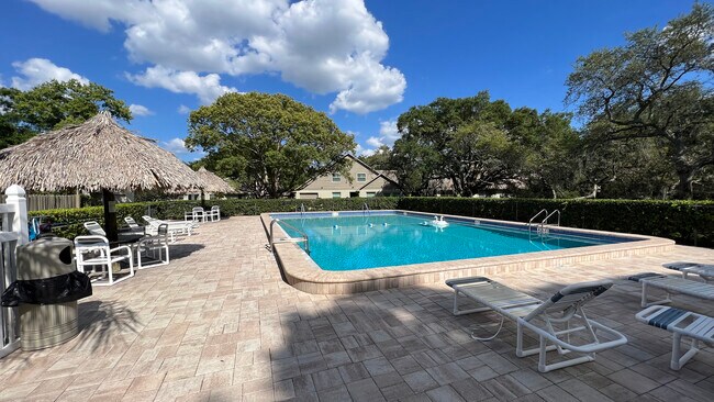 Building Photo - 2870 Rampart Cir