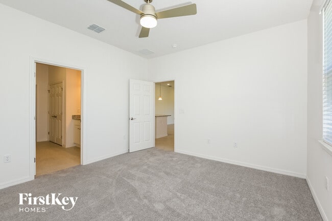 Building Photo - 1238 Ponca Rd