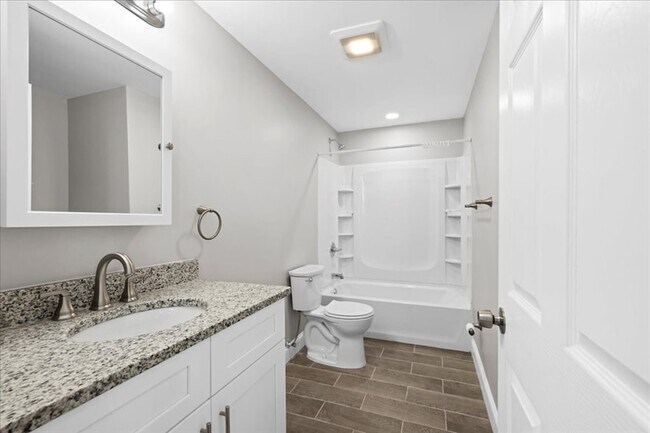 Building Photo - 9 Upsala St