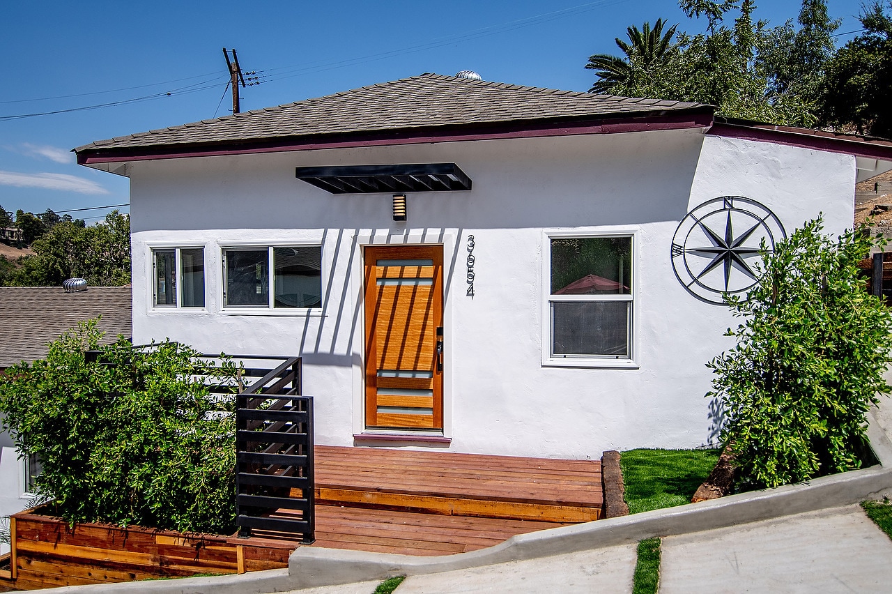 Building Photo - 3654 Harriman Ave