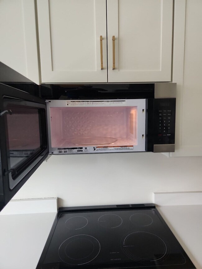 Building Photo - 1315 16th Ave S